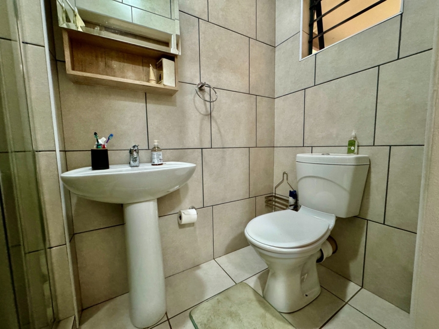 2 Bedroom Property for Sale in Van Der Hoff Park North West